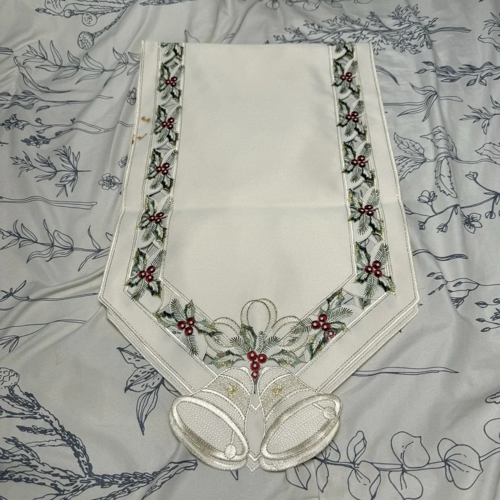 Vintage Christmas Table Runner Dresser‎ Scarf Bells Holly Ribbon